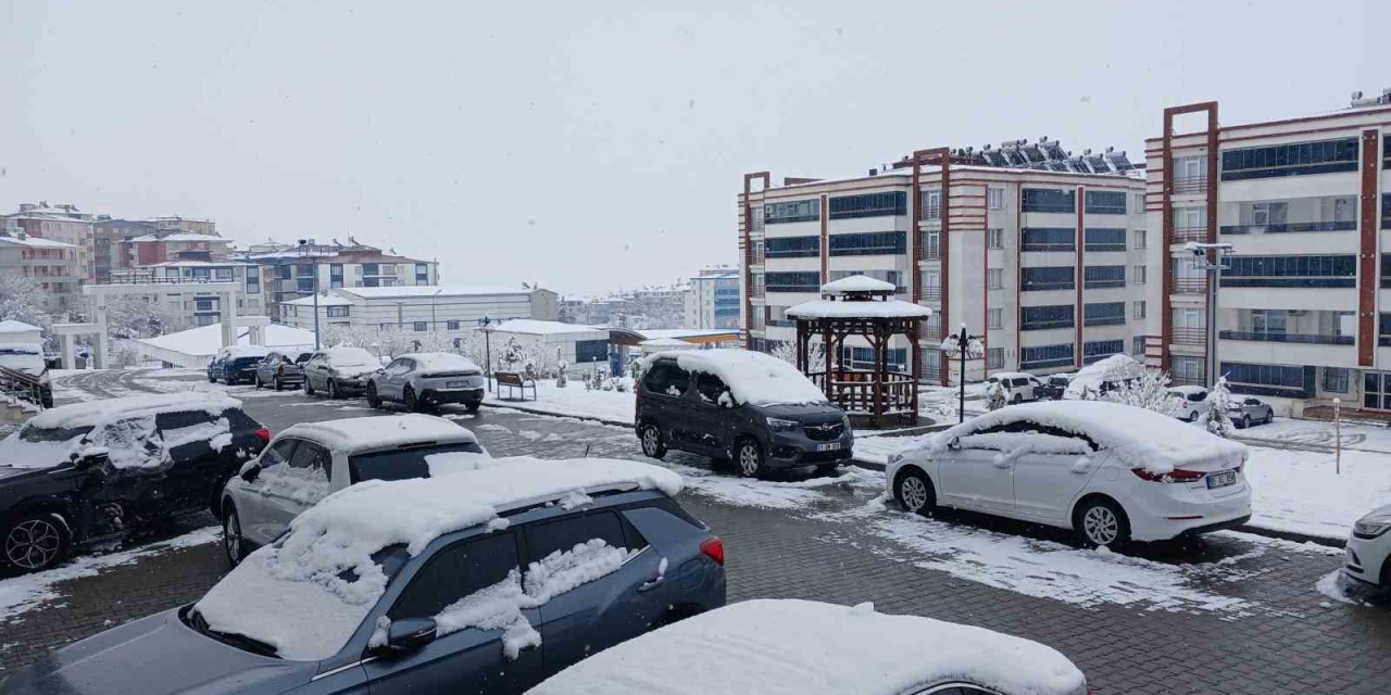 Kulp’ta Beyaz Esaret Devam Ediyor