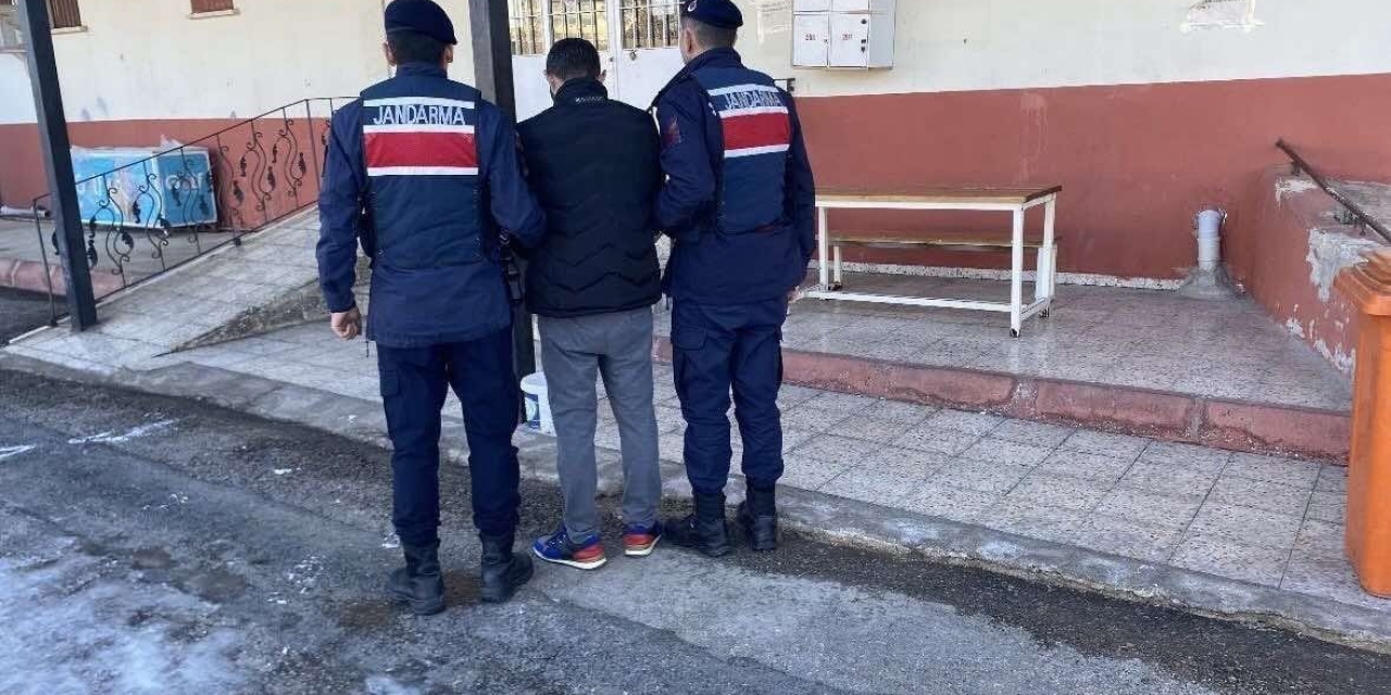 Hırsızlık Suçundan Kesinleşmiş 13 Yıl Cezasıyla Aranan Şahıs Yakalandı
