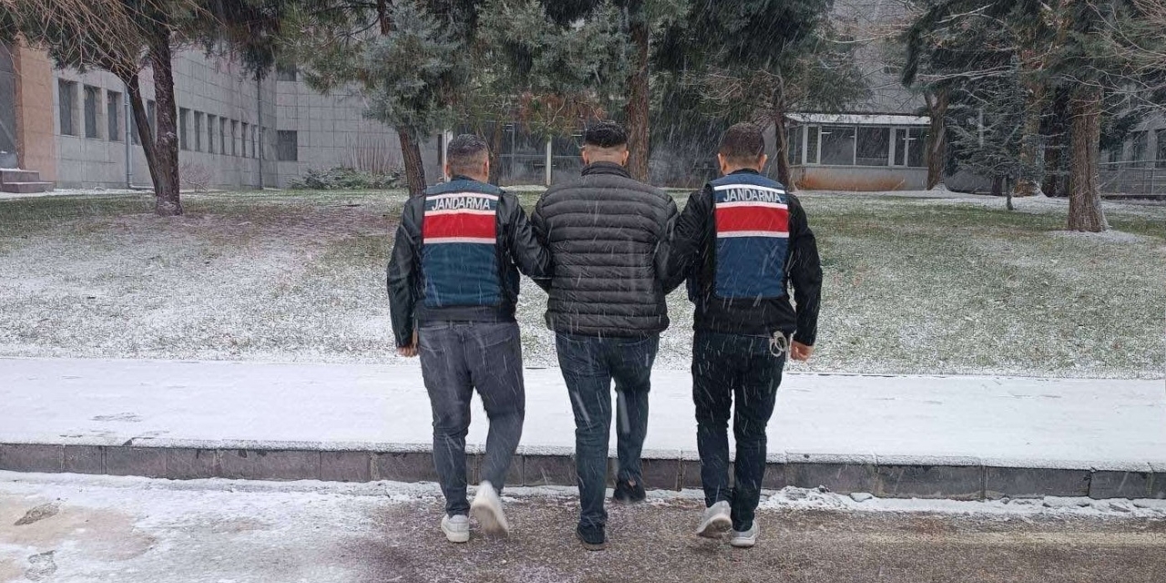 Kesinleşmiş 10’ar Yıl Cezayla Aranan 2 Şahıs Yakalandı