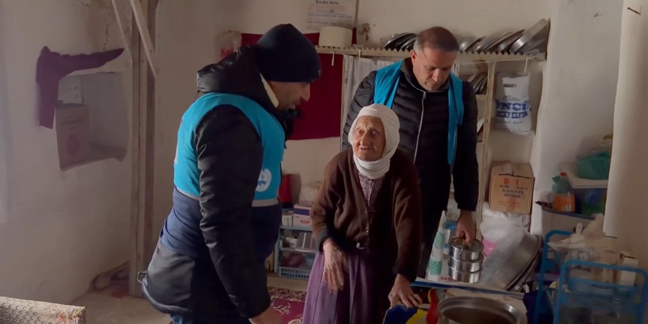 Kahta’da Yaşlı ve Engelli Vatandaşlara Sıcak Yemek Desteği