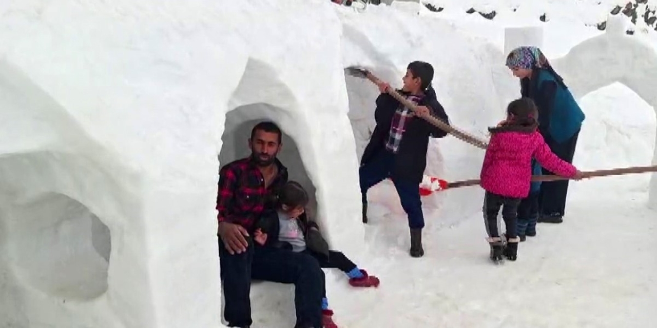 Kardan Evler Ve Oyun Alanı Yaptı