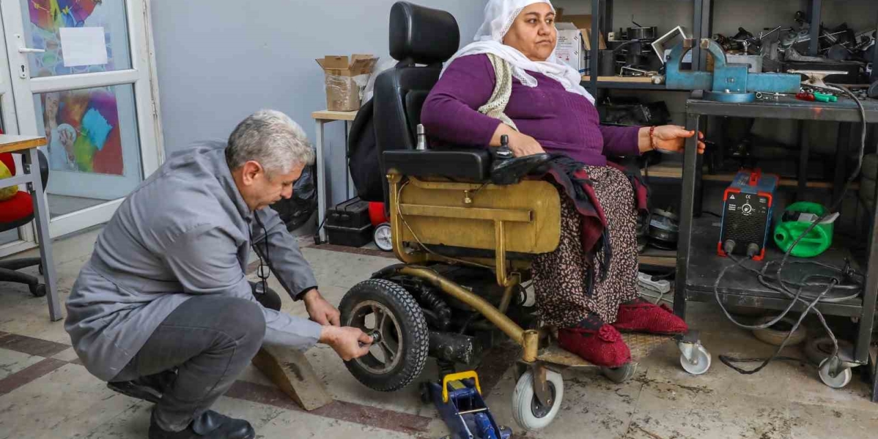Tekerlekli Sandalye Tamir Atölyesinde 600 Engelliye Ücretsiz Hizmet