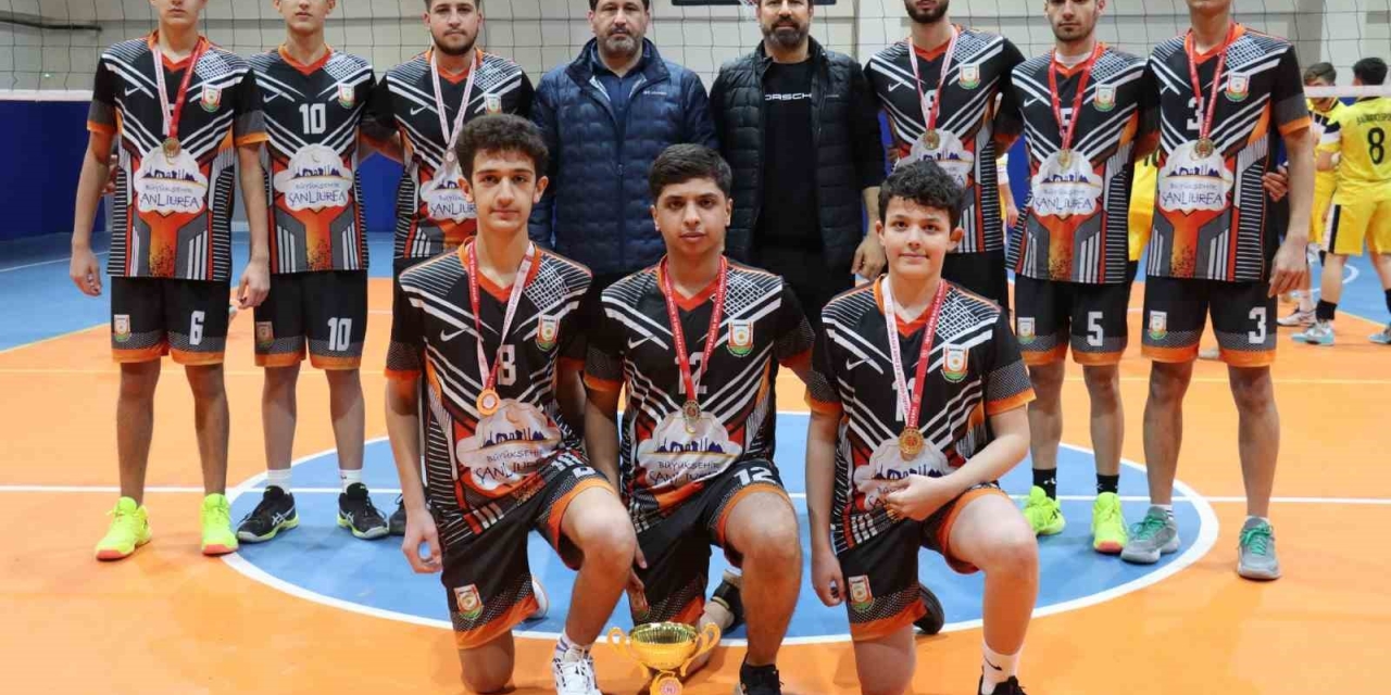 Şanlıurfa Büyükşehir Belediyesi Voleybolda İl Şampiyonu Oldu