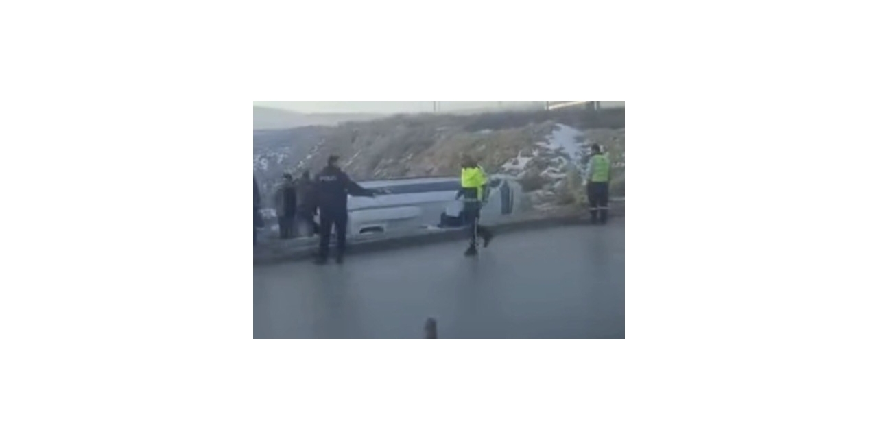 Kontrolden Çıkan İşçi Servisi Şarampole Devrildi: 10 Yaralı