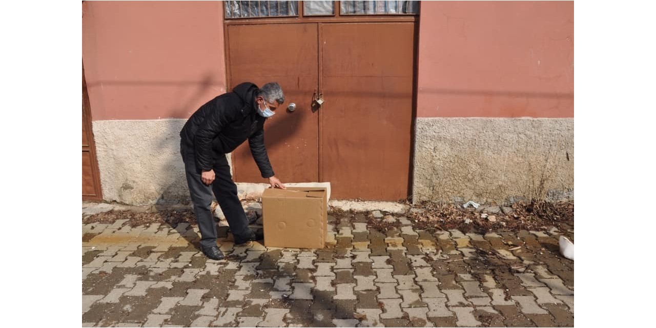 Karantinaya Alınan Mahalleye Paket Desteği