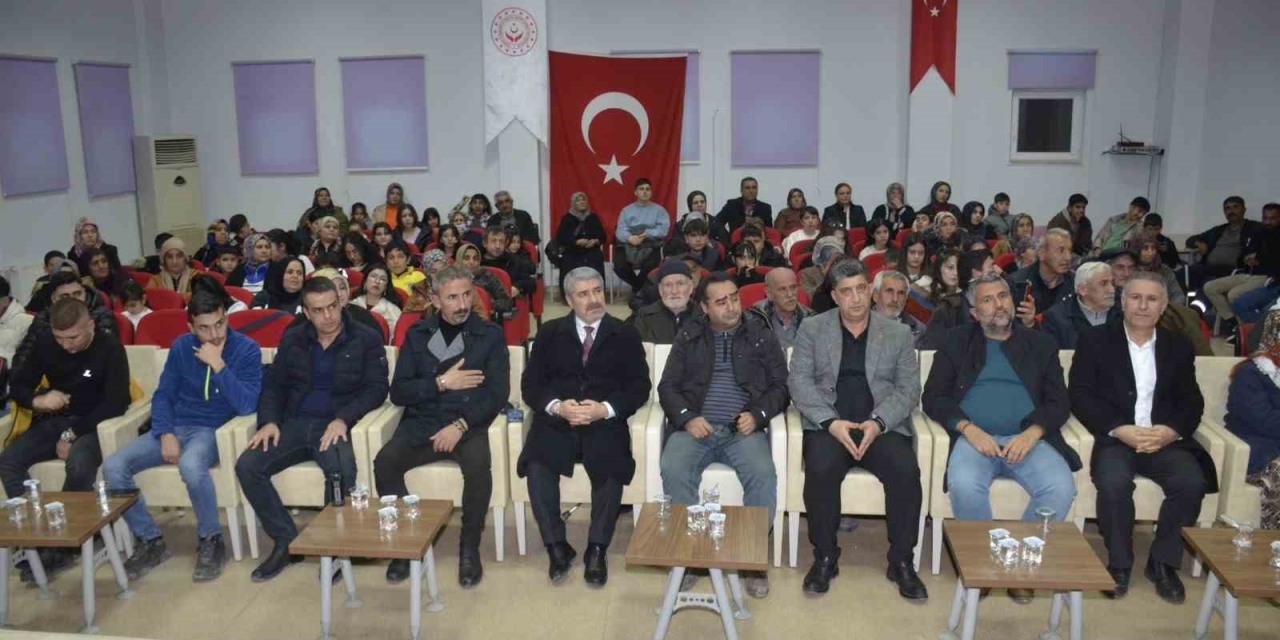 Besni’de "kuşakların Kültür Buluşması" Programı Gerçekleştirildi