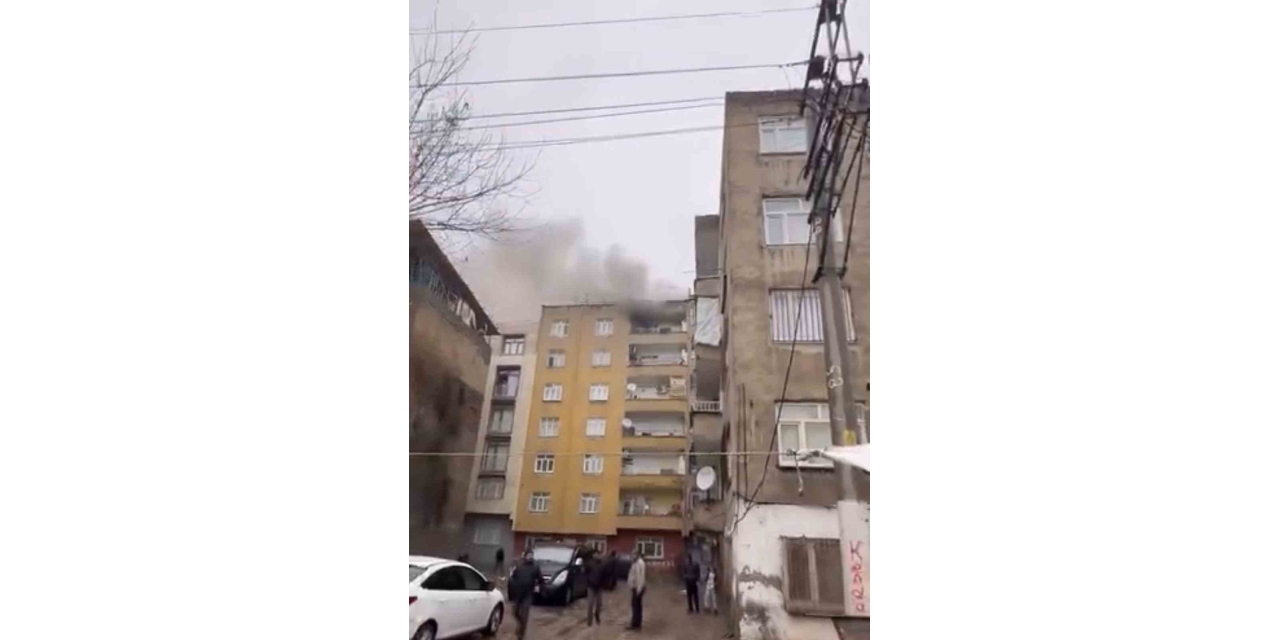 Diyarbakır’da 7 Katlı Apartmanda Korkutan Yangın
