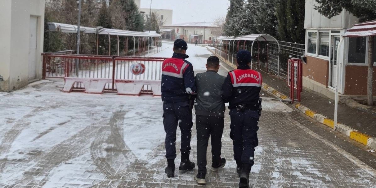 Hırsızlık Suçundan 15 Yıl Cezayla Aranan Şahıs Yakalandı