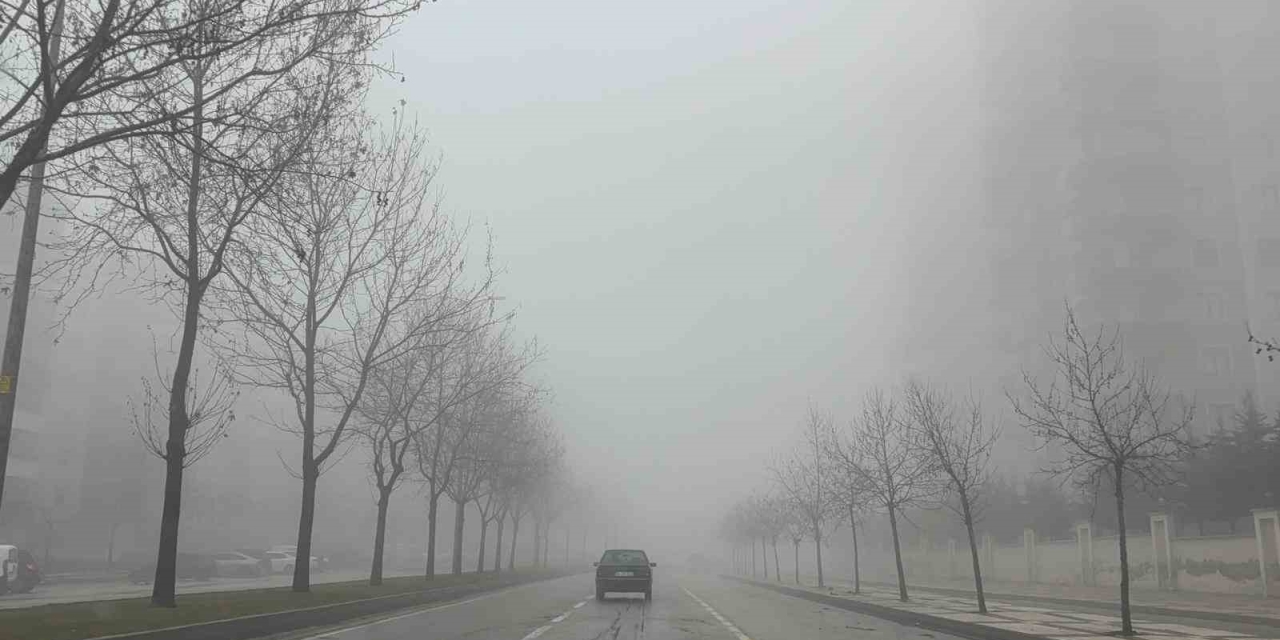 Gaziantep’te 2 Gündür Yoğun Sis Etkili Oluyor