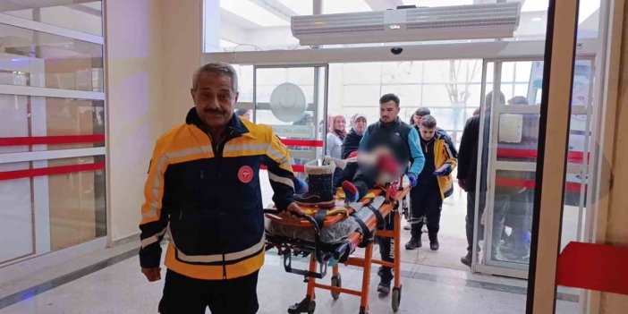 Adıyaman’da Otomobil Şarampole Devrildi: 5 Yaralı
