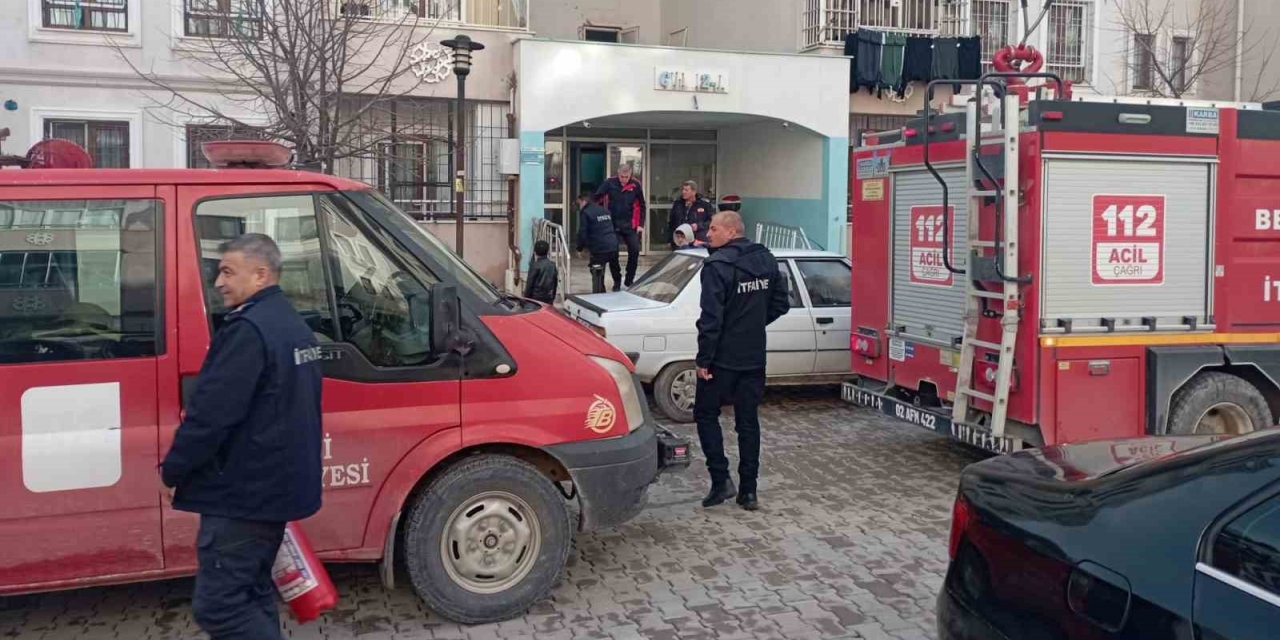 Besni’de Çıkan Ev Yangını Korkuttu