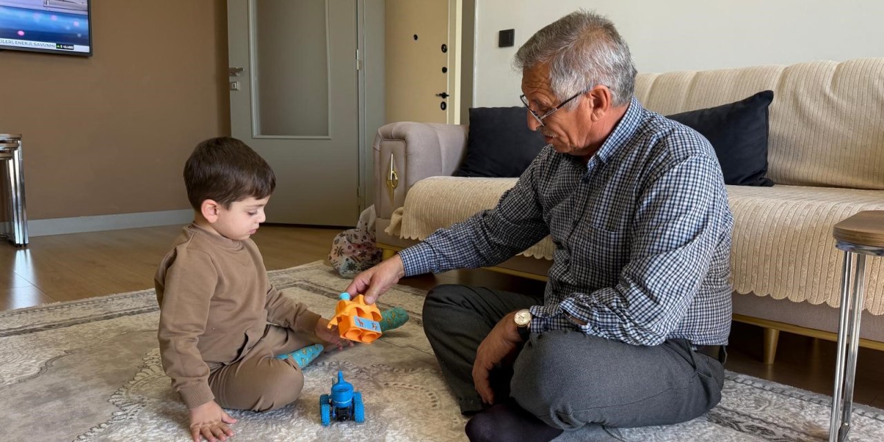 Bakan Kurum’un Hikayesini Paylaştığı Dede Ve Torun Deprem Anlarını Anlattı