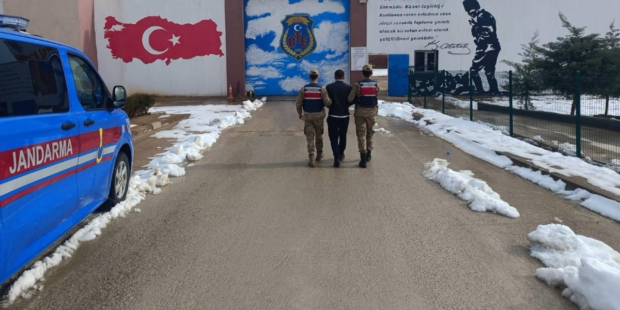 Kesinleşmiş 12’şer Yıl Cezayla Aranan 2 Şahıs Yakalandı