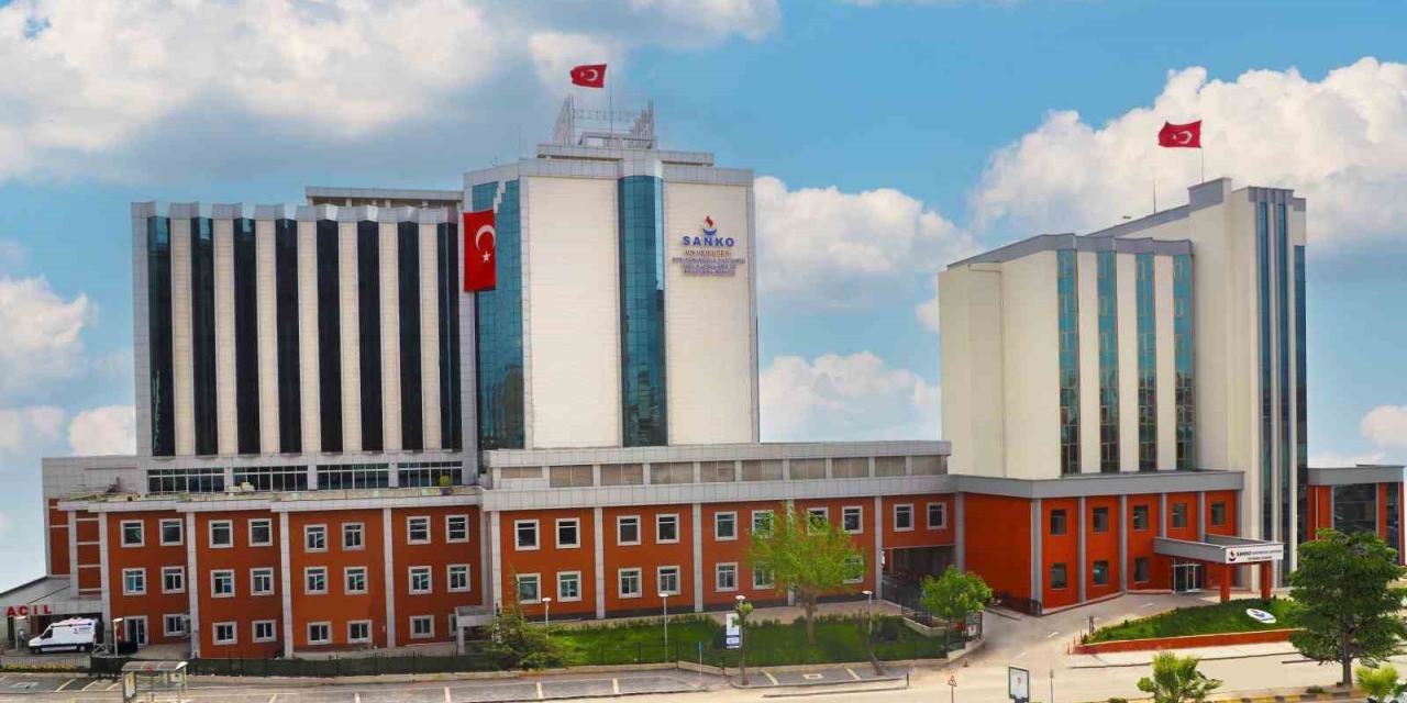 Sanko Üniversitesi Hastanesi Saç Ekim Merkezi Hizmet Vermeye Başladı