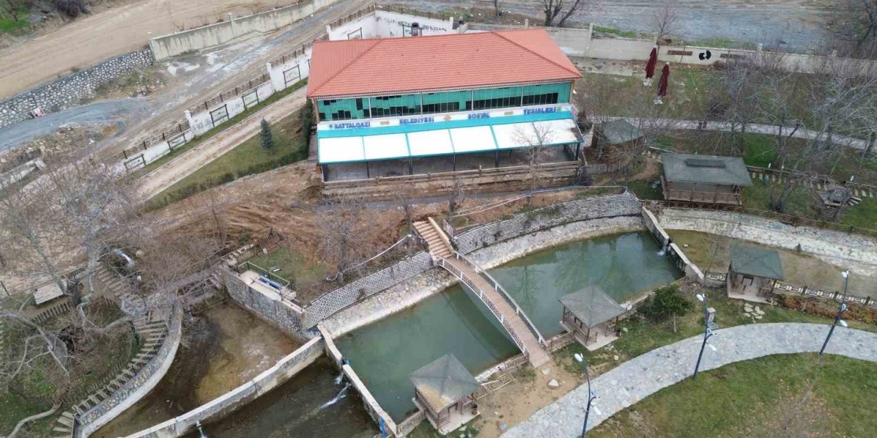 Battalgazi Belediyesi Çınar Park Sosyal Tesisleri Yenileniyor