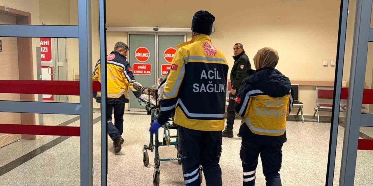 Otomobil Şarampole Yuvarlandı: 7 Yaralı