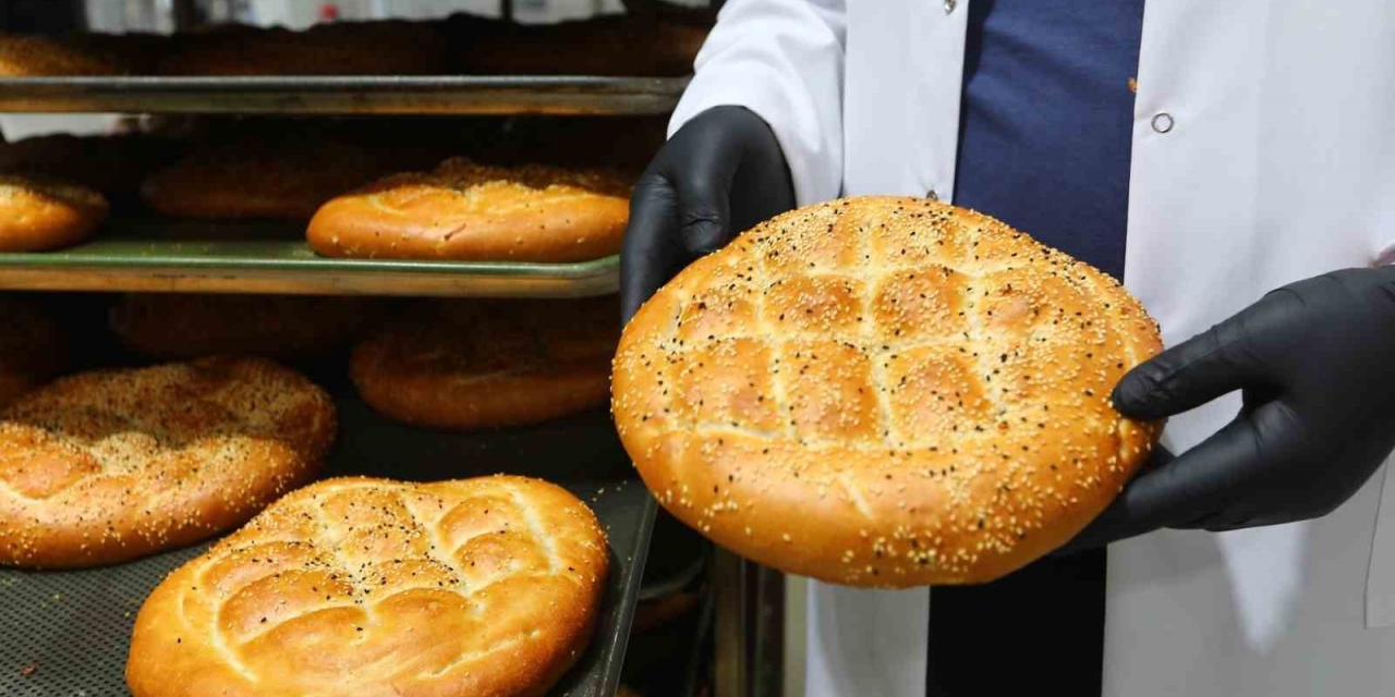 Ramazan Ayının Simgesi Pideler, Haydi Ekmek Büfelerinde Satışta Olacak