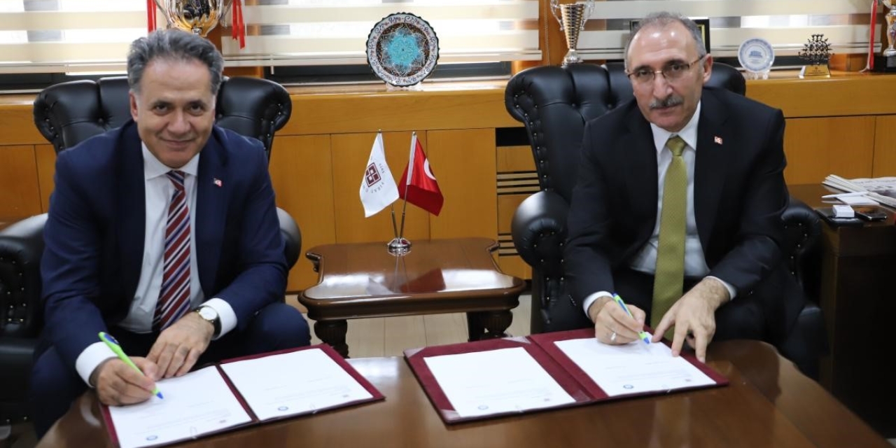 İnönü Üniversitesi İle Fırat Üniversitesi Arasında İş Birliği Protokolü