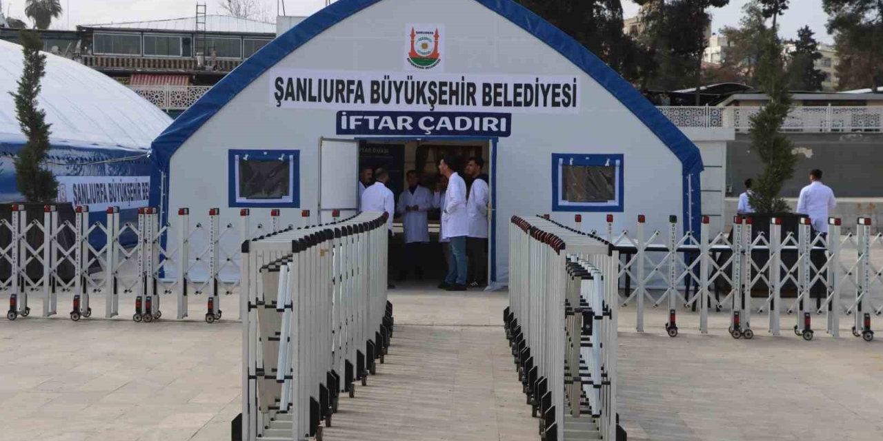 Şanlıurfa’da Binlerce Kişi İftarda Buluşuyor