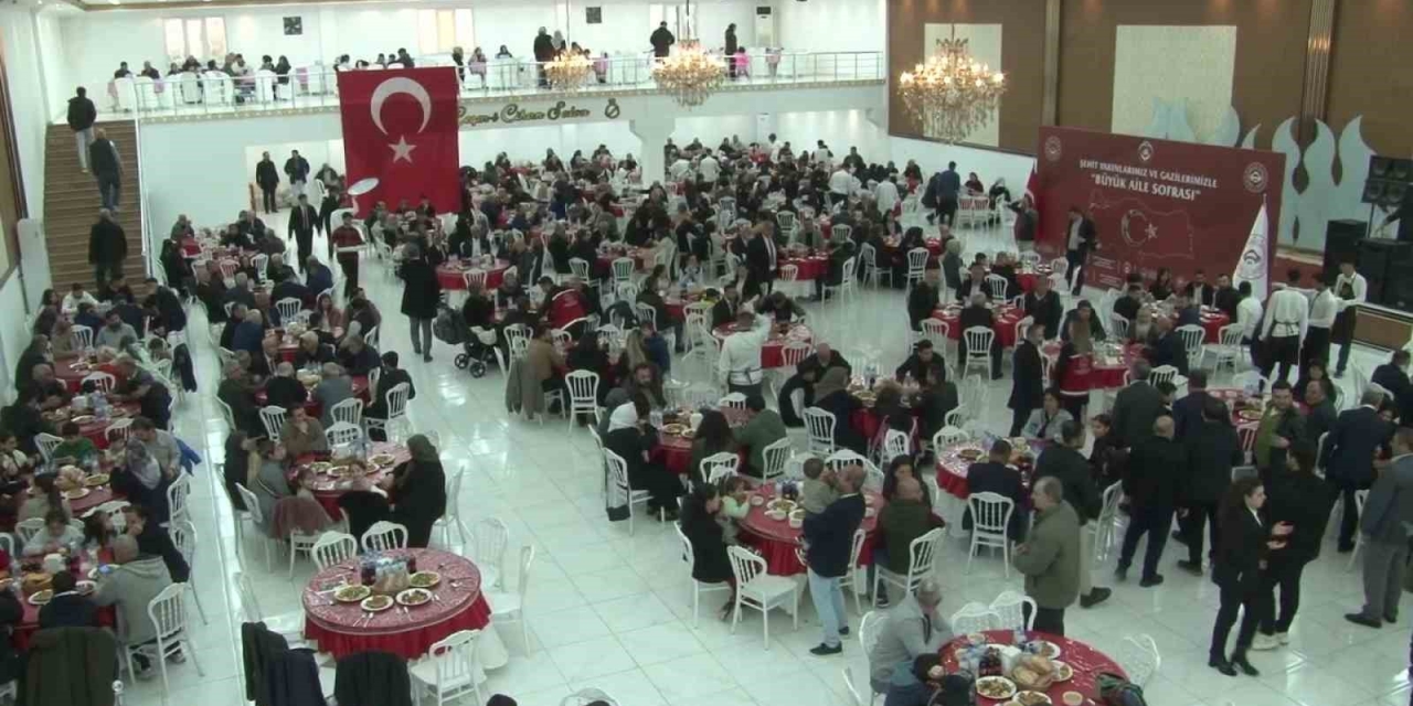 Şehit Yakınları Ve Gaziler İftar Programında Buluştu