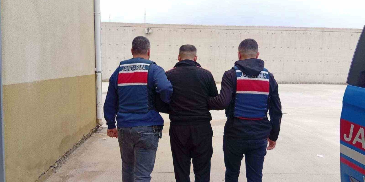 Gaziantep’te 5 Düzensiz Göçmen Yakalandı: 1 Organizatör Tutuklandı