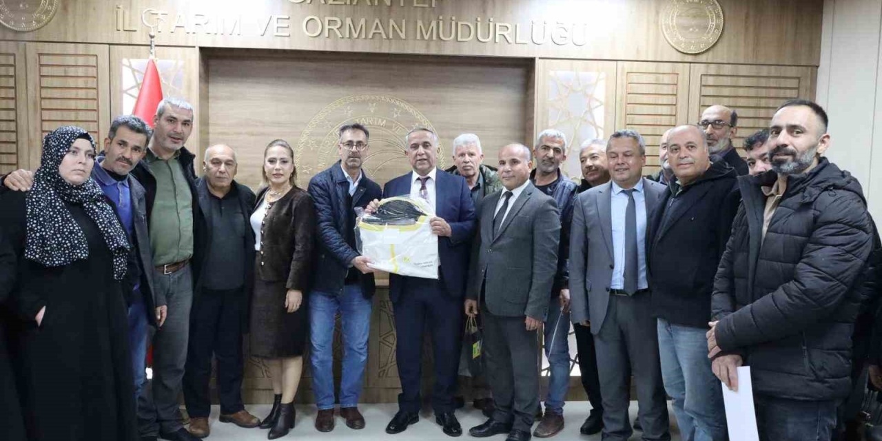 ’ana Arı Yetiştiriciliği’ Kursunu Başarıyla Bitiren Kursiyerlere Sertifika