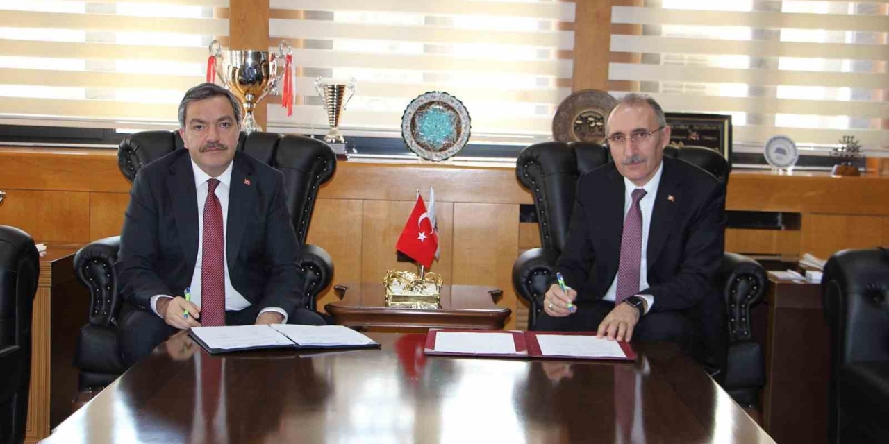 Mtü İle Fırat Üniversitesi Arasında Bilimsel İş Birliği Protokolü