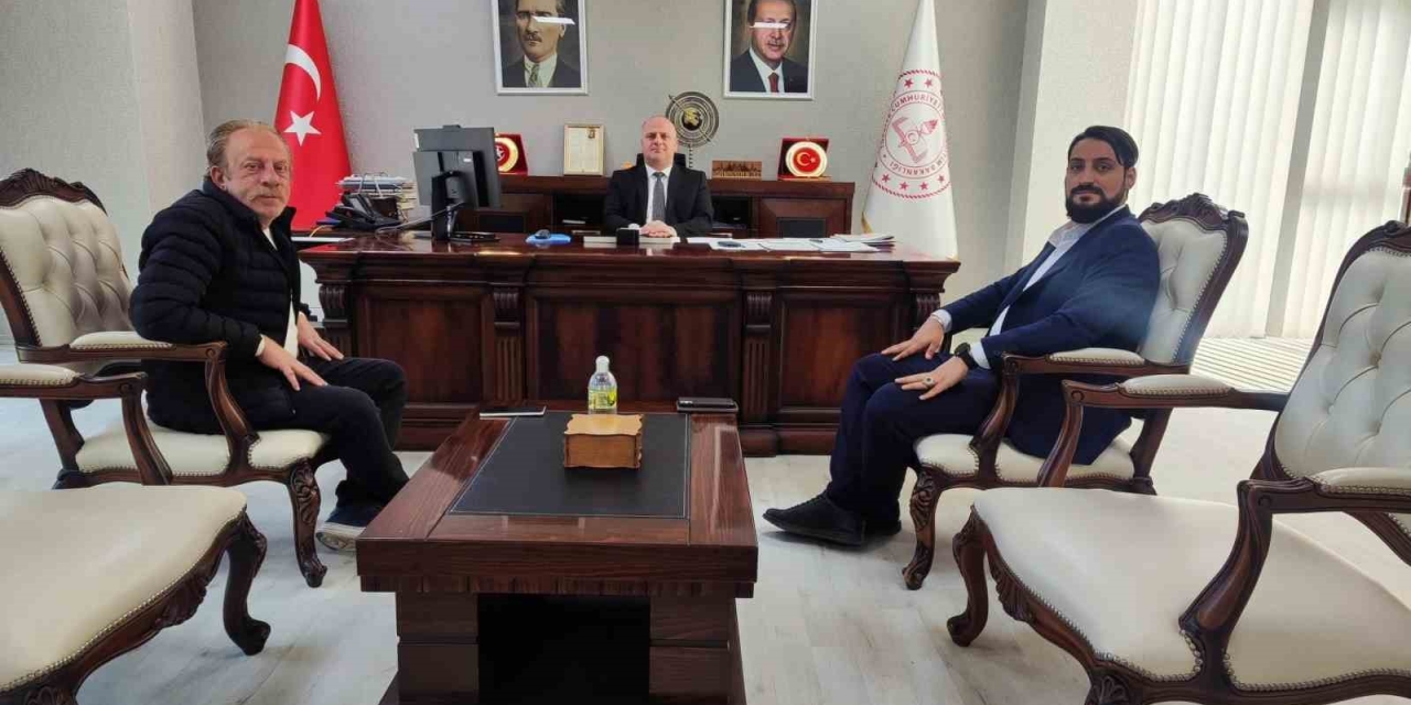 Sultan Şeyhmuz Ez-zuli Derneğinden Eğitime Ve Sağlığa Destek Ziyareti