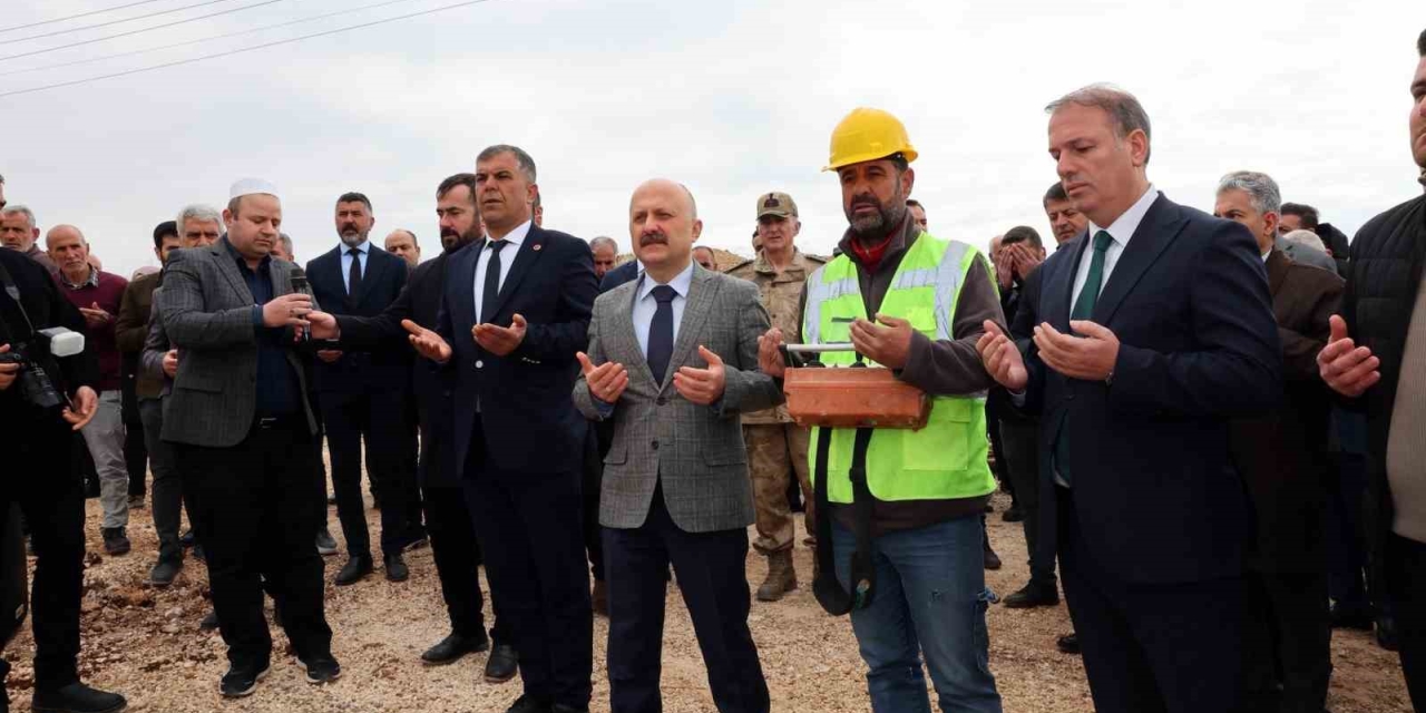 Kayaönü Mahallesi’nde 12 Derslikli İlk Ve Ortaokulun Temeli Atıldı