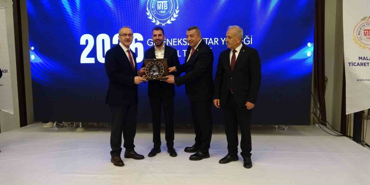 Kuru Kayısı İhracatında İlk 10’a Giren Firmalar Ödüllendirildi