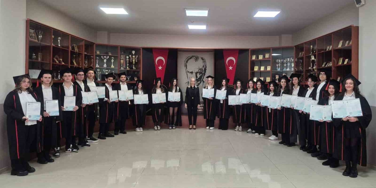 Gkv Cemil Alevli Anadolu Lisesi Öğrencilerinden Küresel Yolculuğa Güçlü Bir Adım