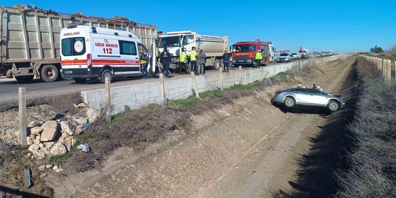 Kamyonla Çarpışan Otomobilin Sürücüsü Hayatını Kaybetti