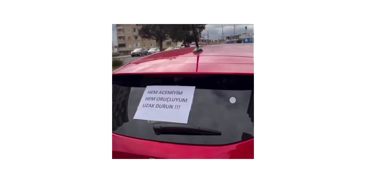 Acemi Sürücüden Trafikte ’ilginç’ Önlem