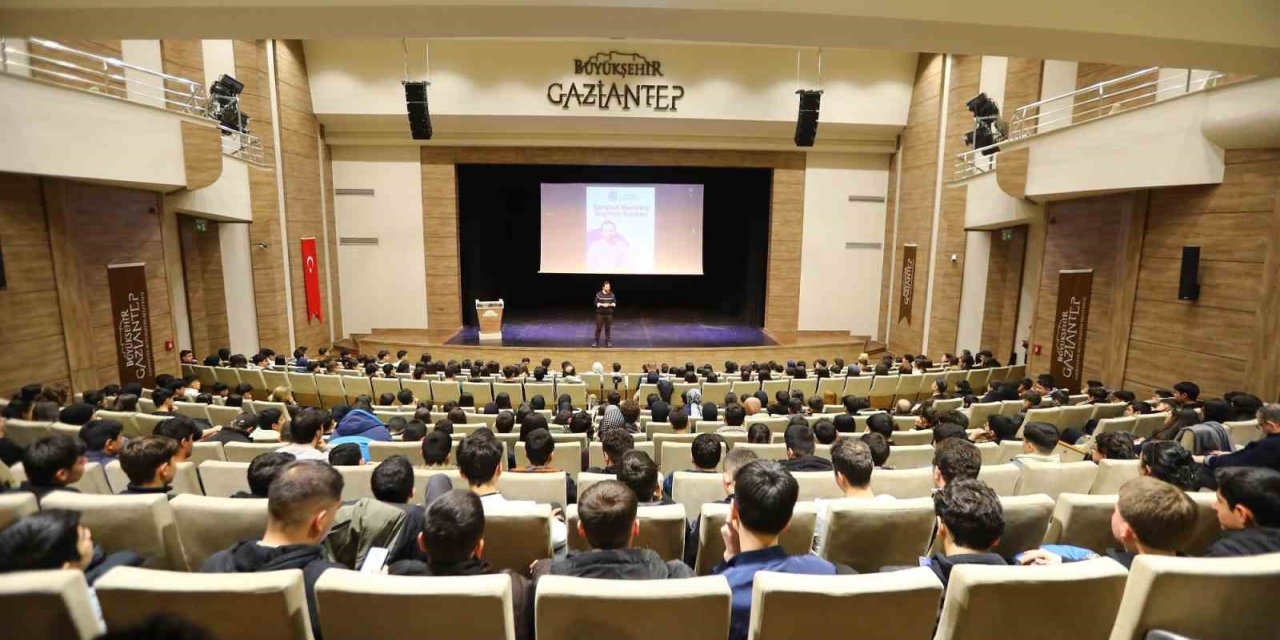 Gazi Şehirde İyilik Çocuklarla Yayılıyor