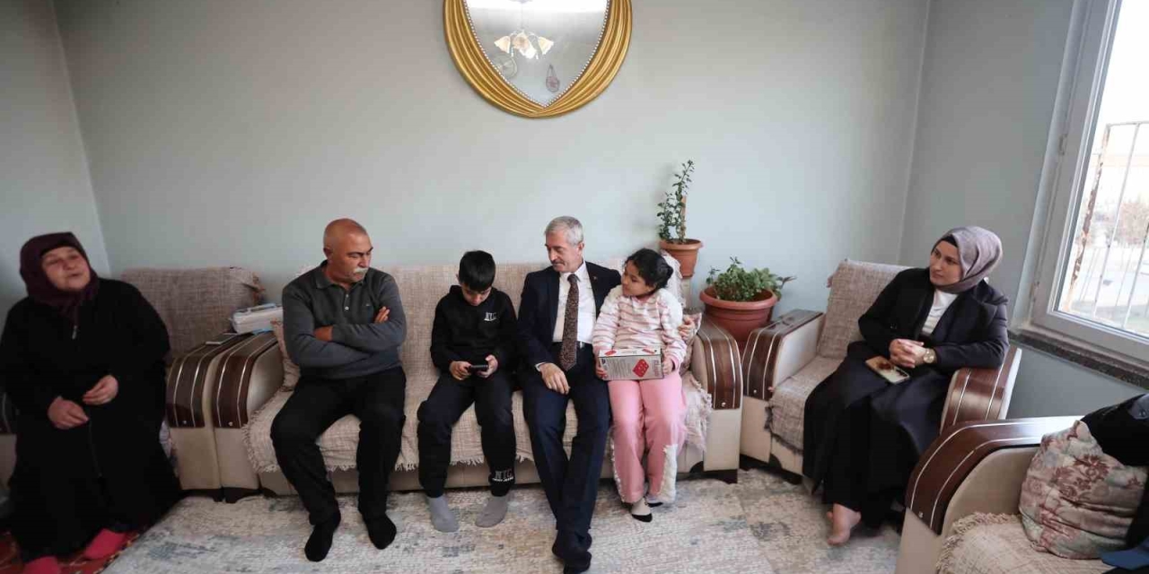 Tahmazoğlu, Evlere Misafir Oluyor