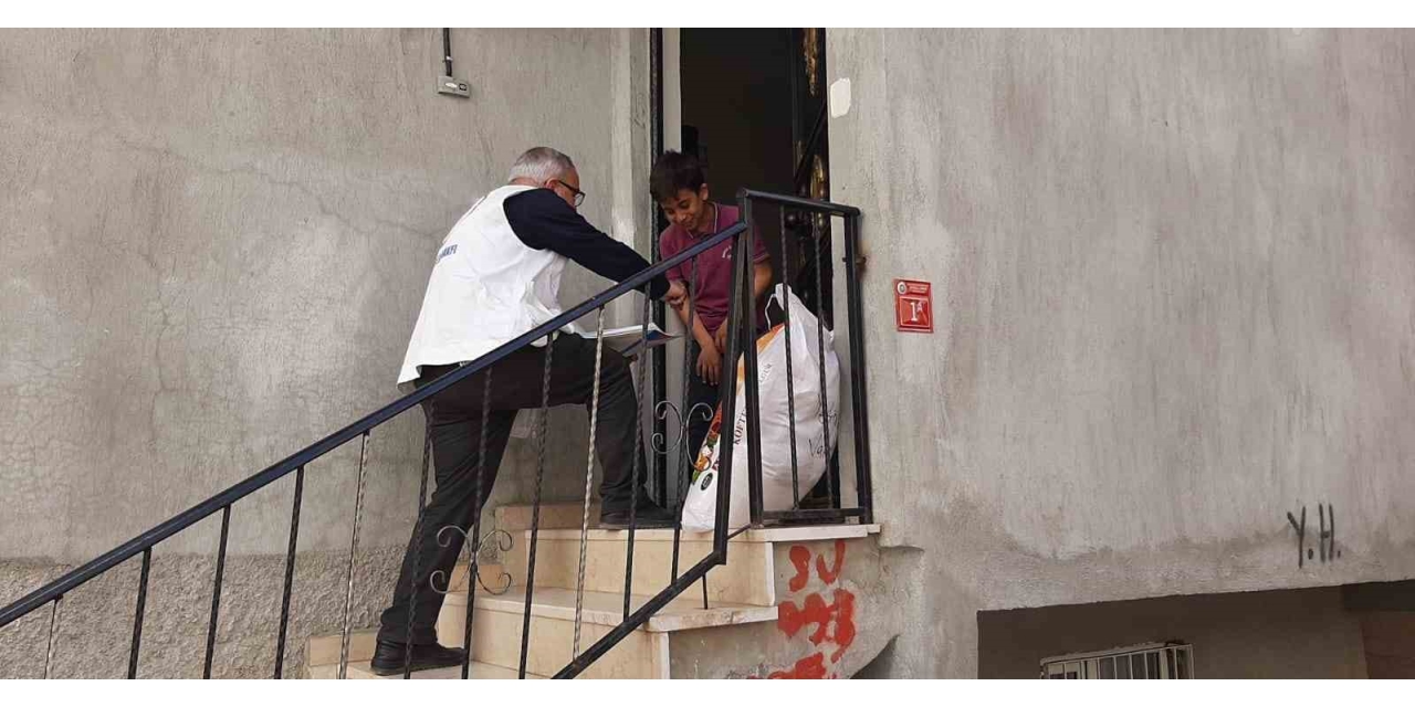 Çermik’te 88 Yetim Aileye Ayni Ve Nakdi Yardım