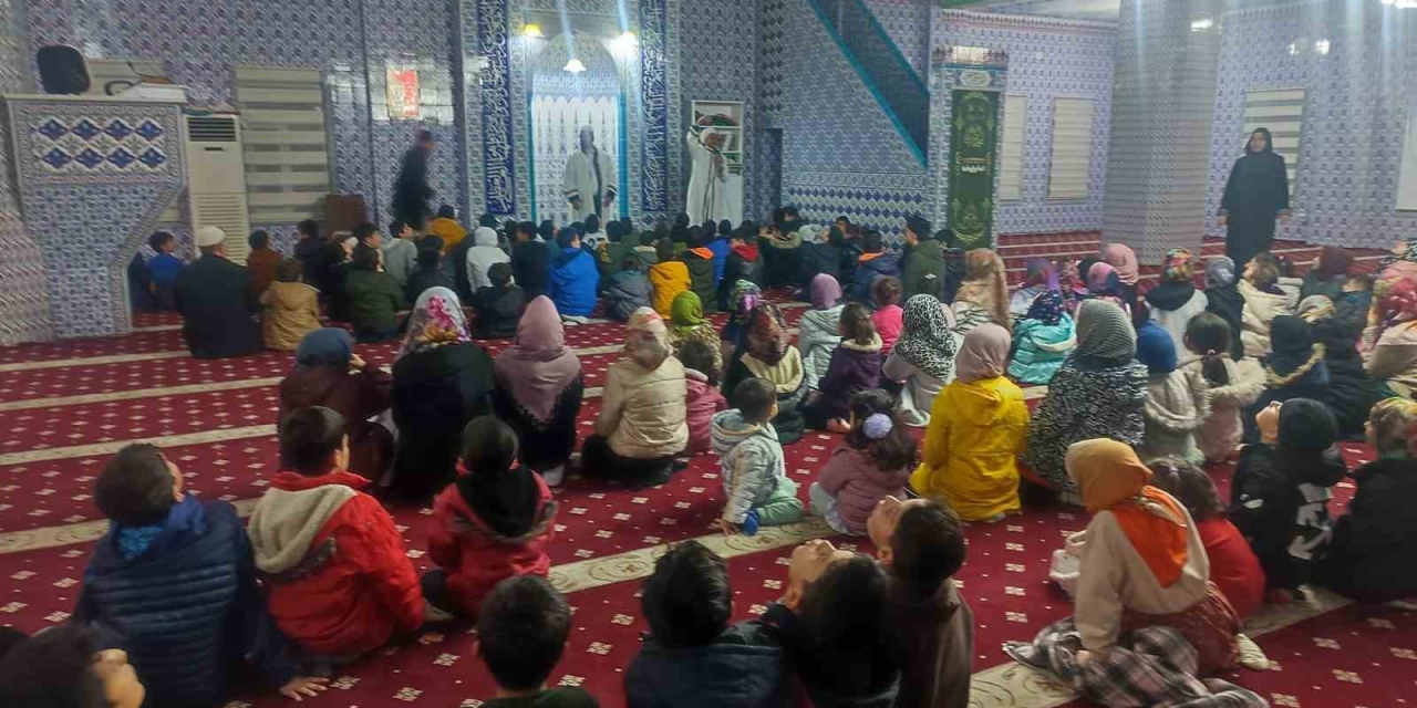 Kahta’da Kur’an Kursu Öğrencileri İçin Kur’an’a Geçiş Programı Düzenlendi