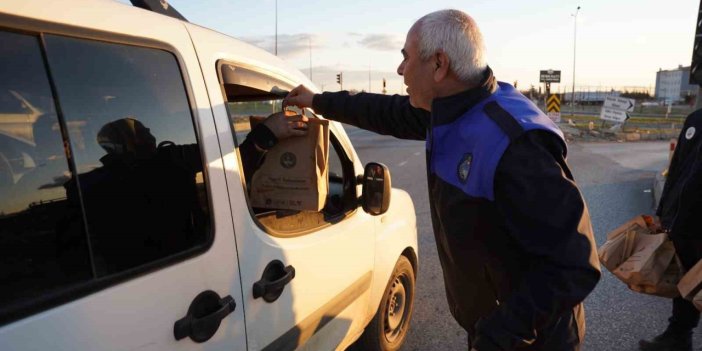 Kahta Belediyesi’nden İftara Yetişemeyenlere Kumanya Desteği