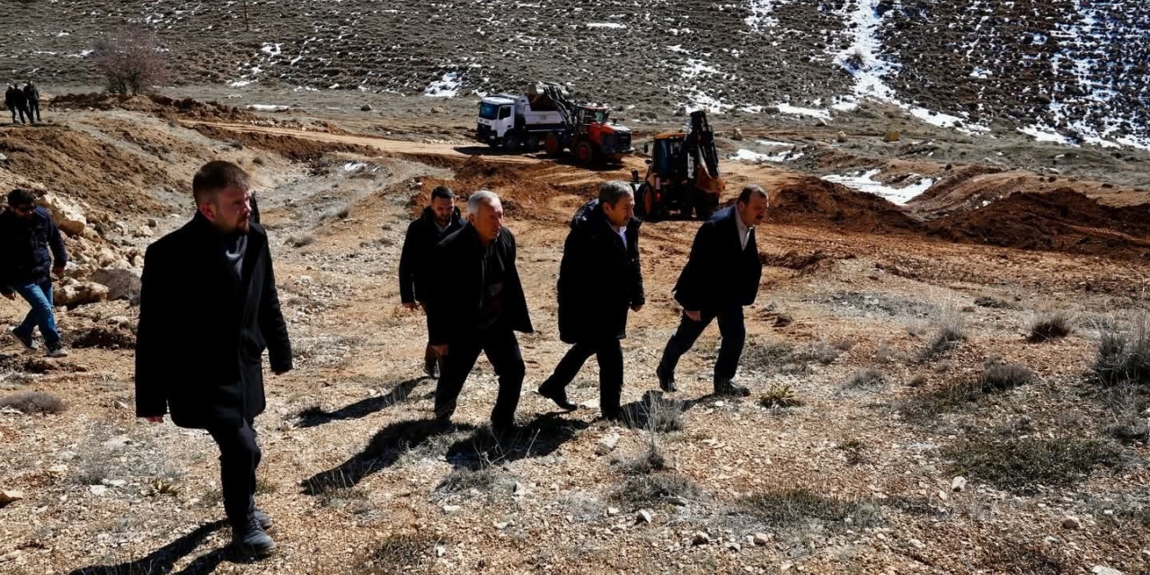 Darende’de Stabilize Yol Çalışmaları İçin Saha İncelemesi