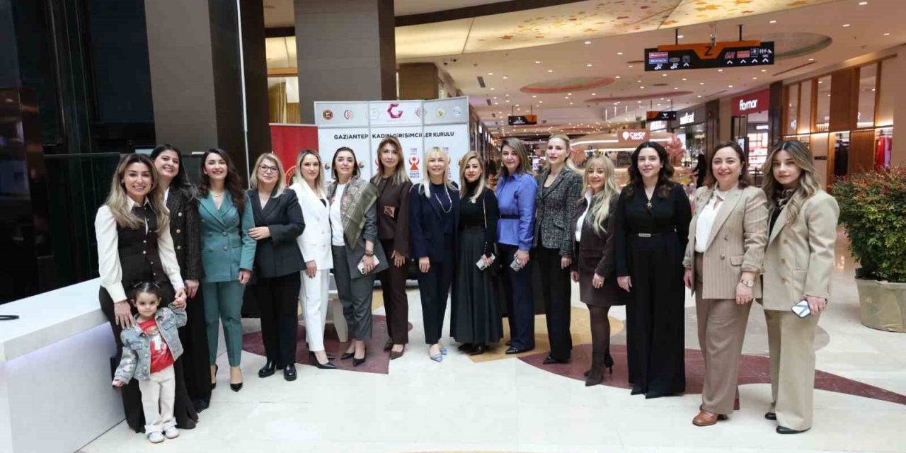 Evde Üreten Kadınlar Ekonomiye Değer Katıyor