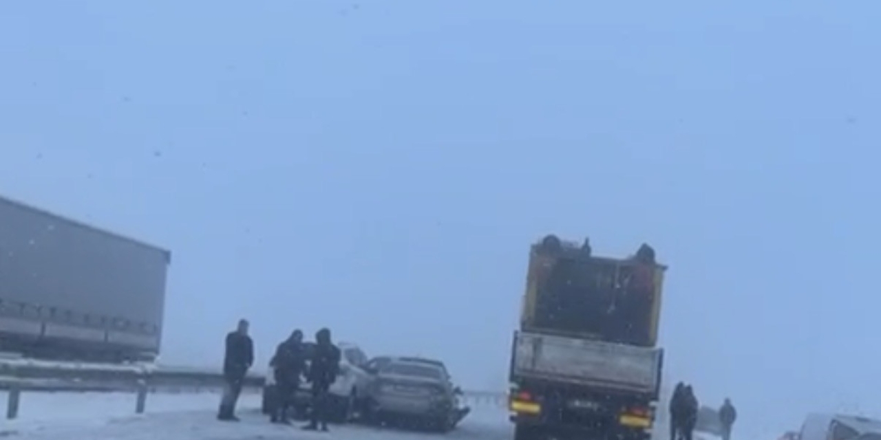 Diyarbakır’da 10 Araçlı Zincirleme Kaza