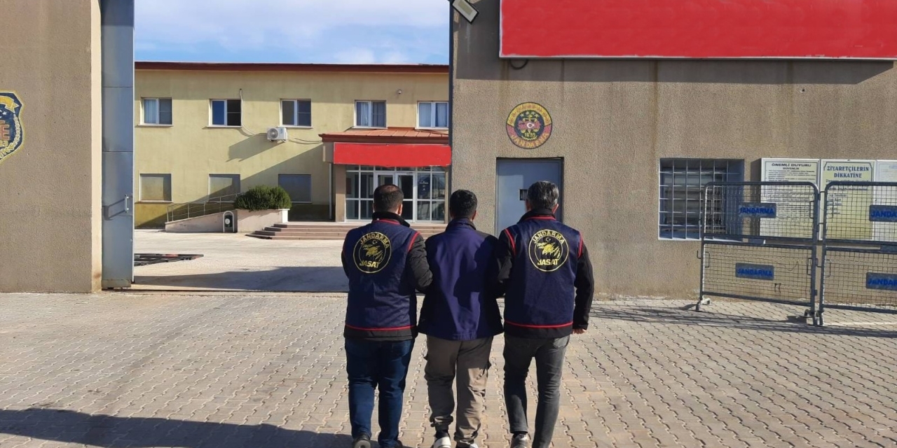Kesinleşmiş 17 Yıl Cezayla Aranan Şahıs Yakalandı