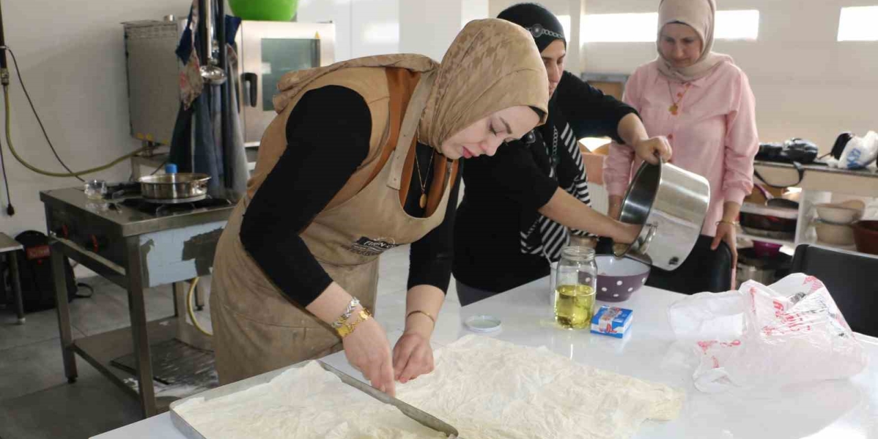 Kadınların Emeği Madalyayla Taçlandı