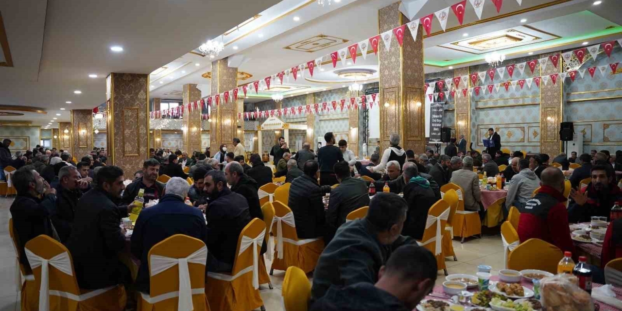 Başkan Hallaç, Belediye Personeliyle İftar Sofrasında Buluştu