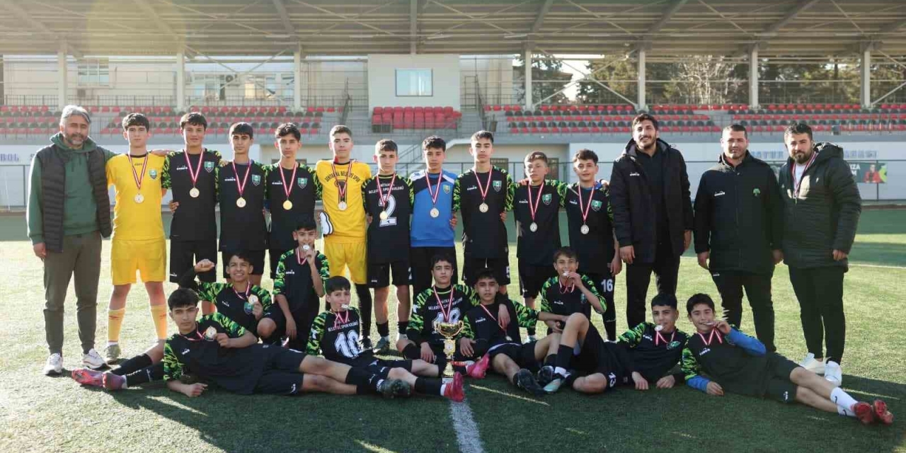 Şehitkamil’in Genç Kramponları Gaziantep’i Türkiye Şampiyonası’nda Temsil Edecek