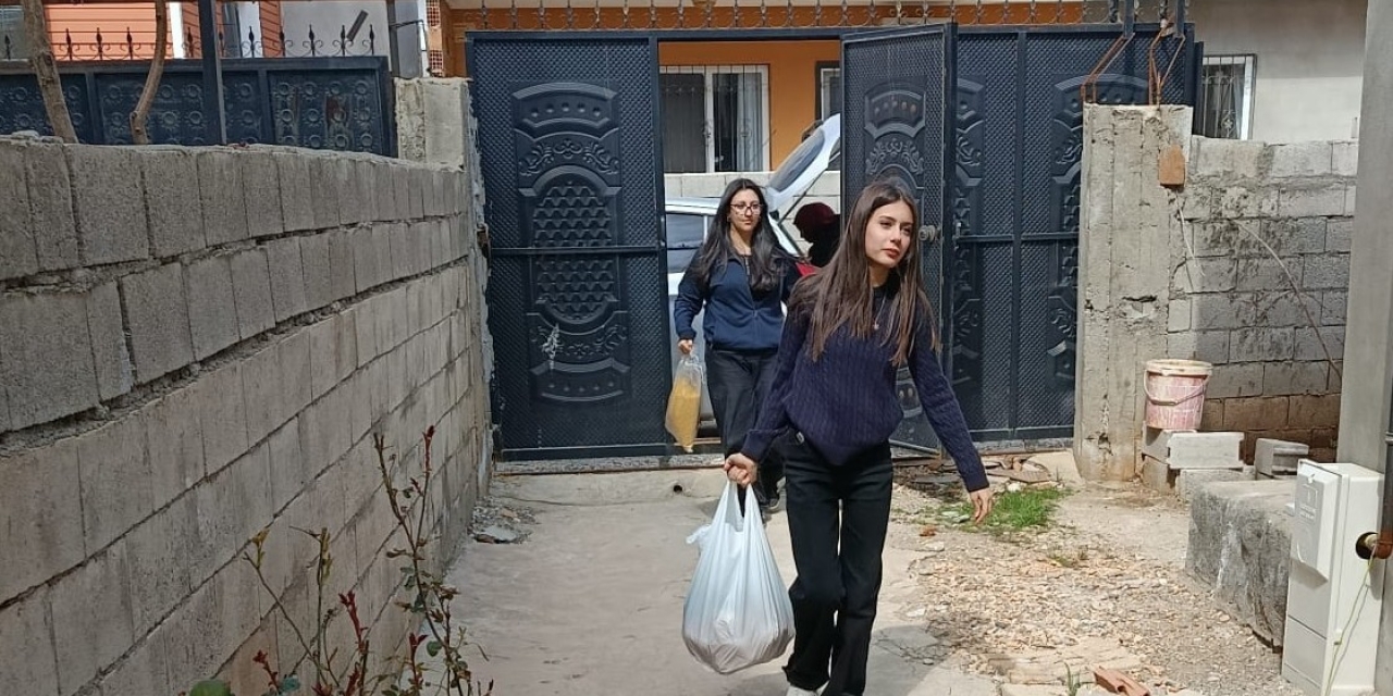 Öğrencilerden Örnek Dayanışma Projesi: "Bir Sınıf, Bir Aile"