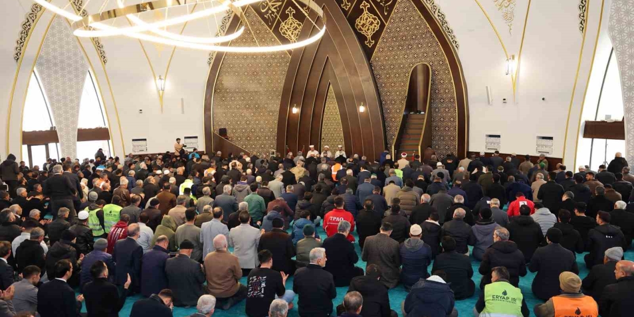 Şehitler Ve Vakıf Bağışçıları İçin Mevlid Programı Düzenlendi