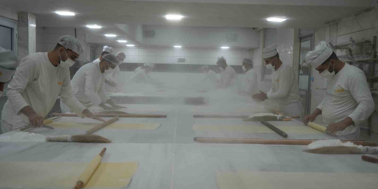 Bayram Öncesi Gaziantep’te Baklava Mesaisi