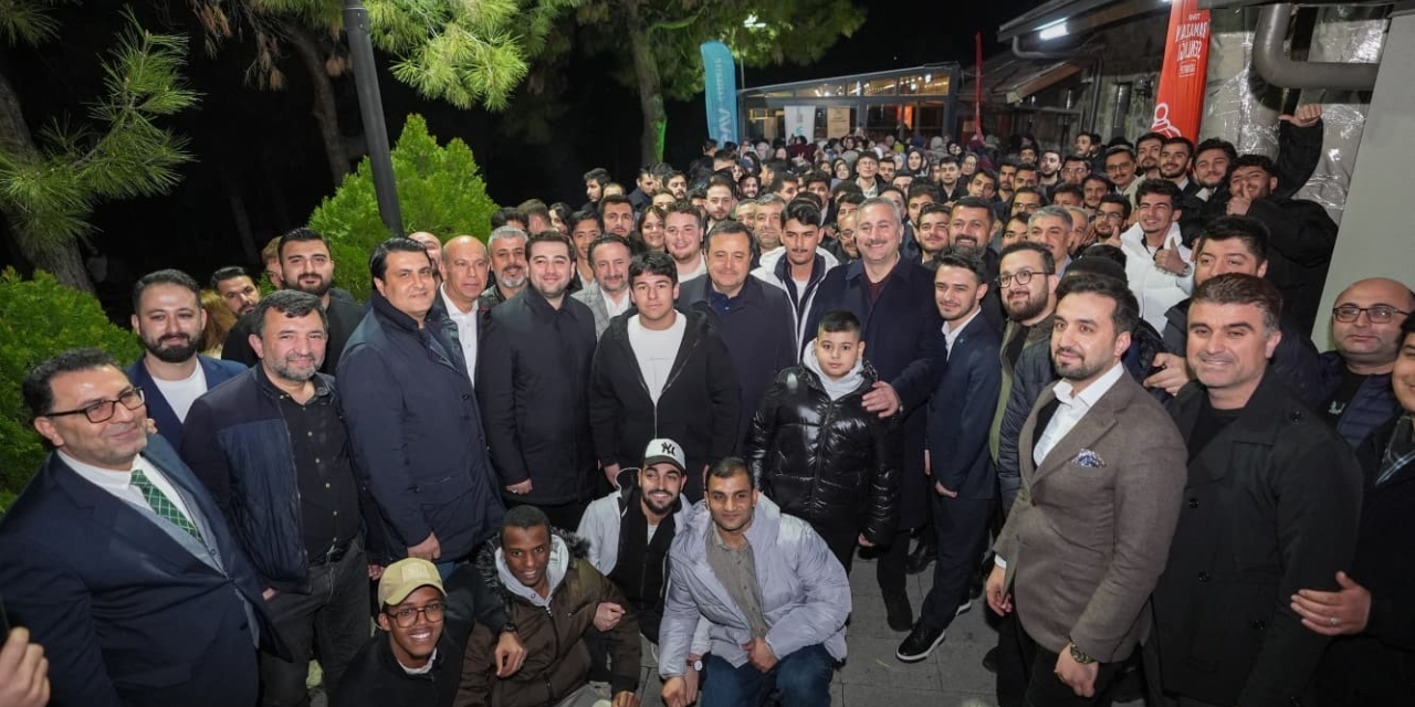 Başkan Yılmaz Tügva’lı Gençlerle Sahurda Buluştu