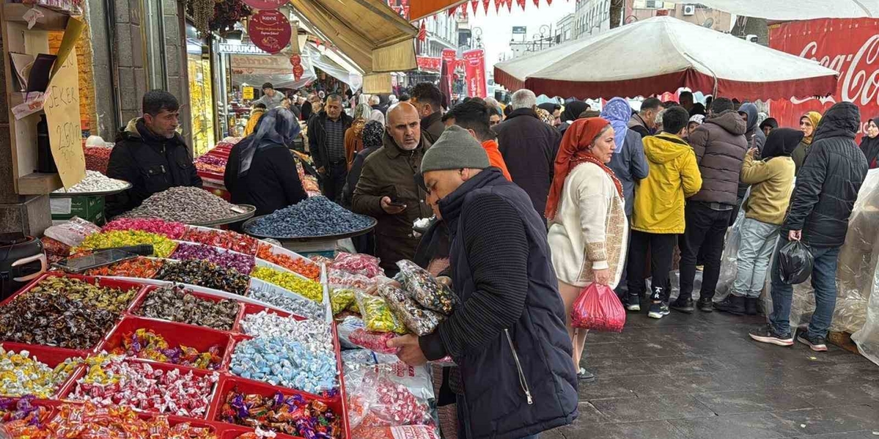 Sağanak Yağış, Bayram Öncesi Esnafa Yaramadı